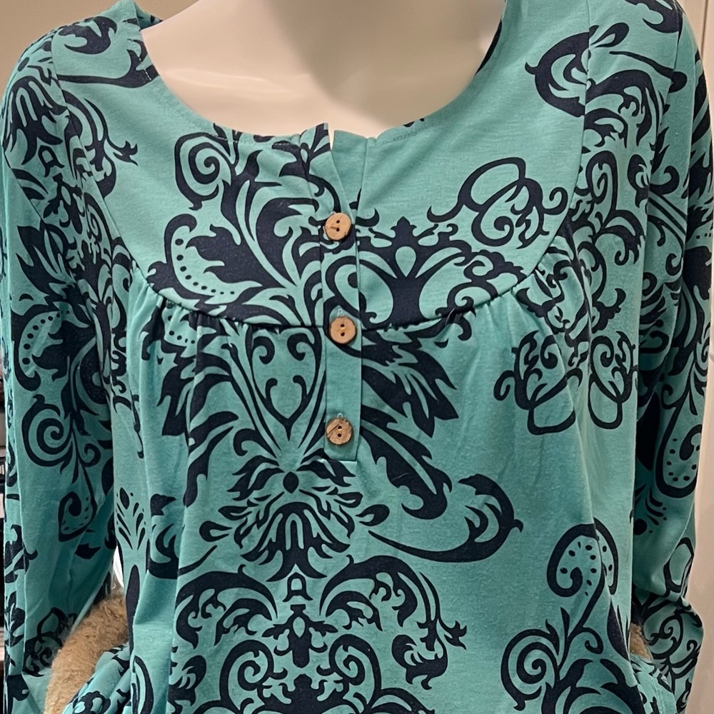 Just in time for Summer. Blue and Green Buttoned Blouse. Size L.